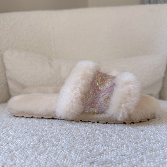 Emu Cream and Pink Women's Slippers - Picture 3 of 6